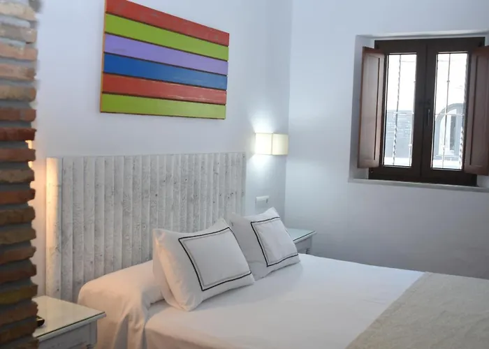 Hostal Dona Lola Marina